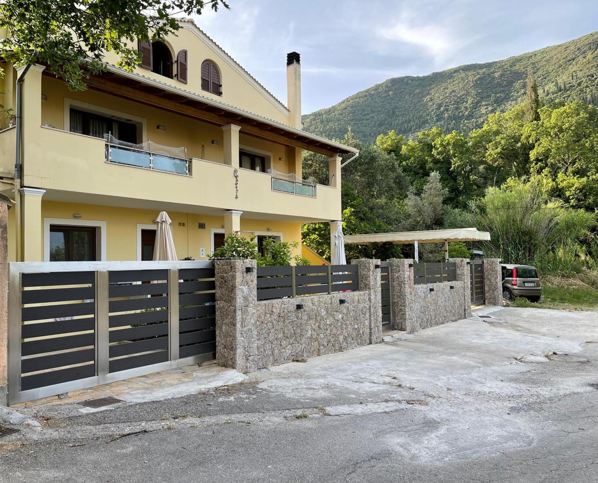 Natashas Apartments Ypsos Exterior foto